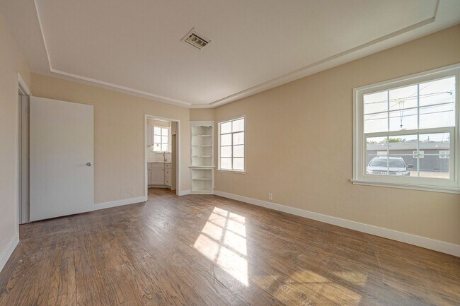 Photo - 914 S 4th St Unit 2