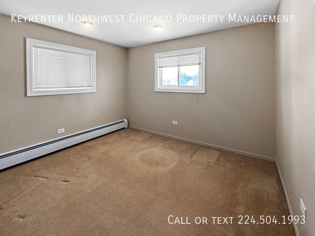 Photo - 1902-1904 N Seminary Ave-1904-204 Unit 1904-204