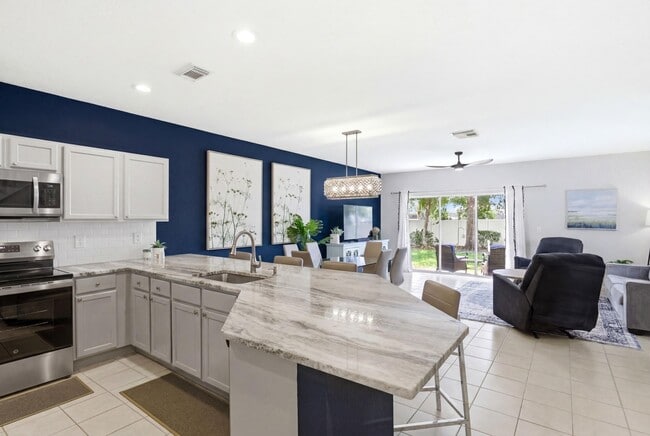 13354 Georgian Ct