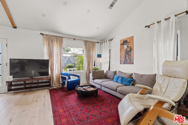 Photo - 2627 S Bedford St