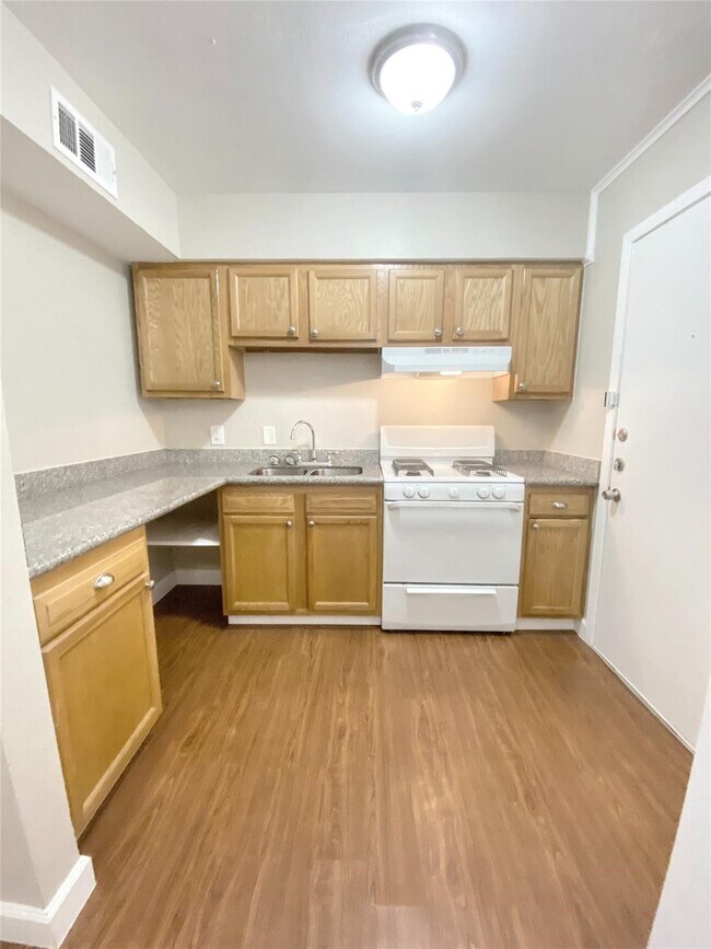 Photo - 1141 N Durham Dr Unit True