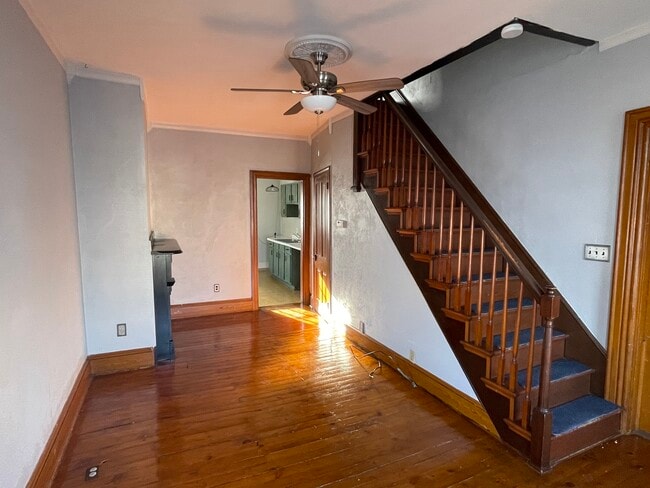 Sala de estar - 156 S Broad St Unidad A