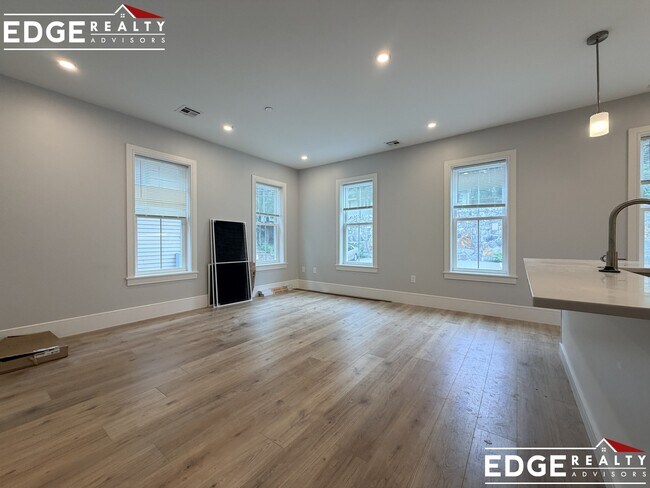 Photo - 90 Kenrick St Unit 2