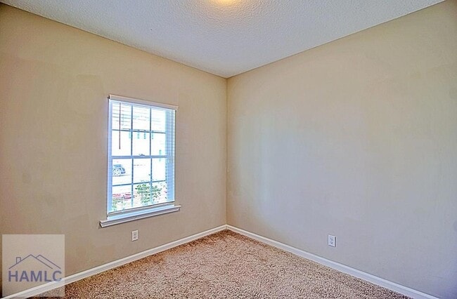 Photo - 33 Daylily Ct