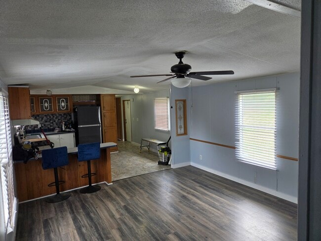Photo - 102A Wilhowie Dr