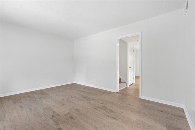 Photo - 4017 Cottage Hill Rd