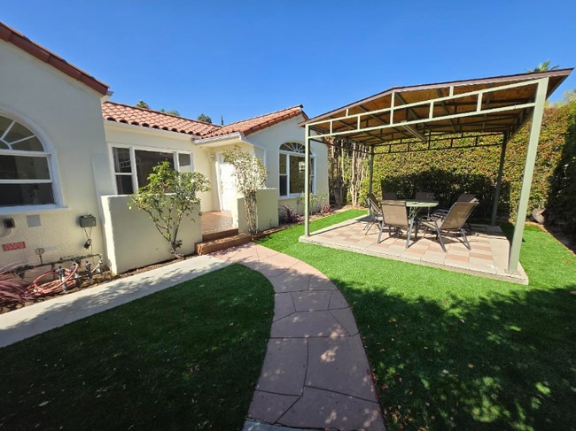 Building Photo - 705 Balboa Ave