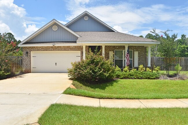 Building Photo - Almost New Four Bedroom in Marina Village