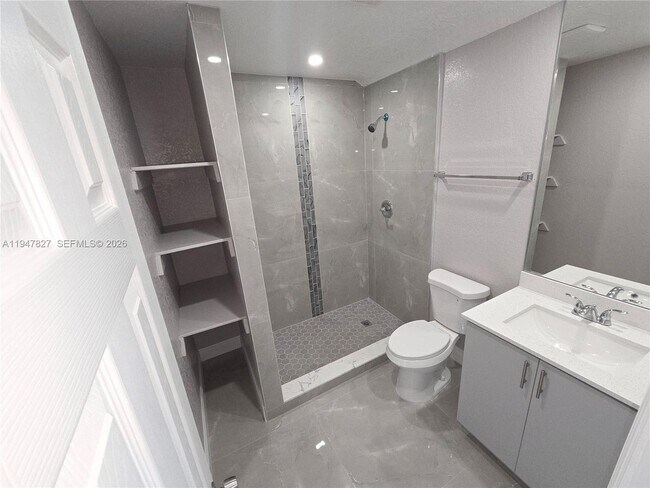 Photo - 4360 NW 15th St