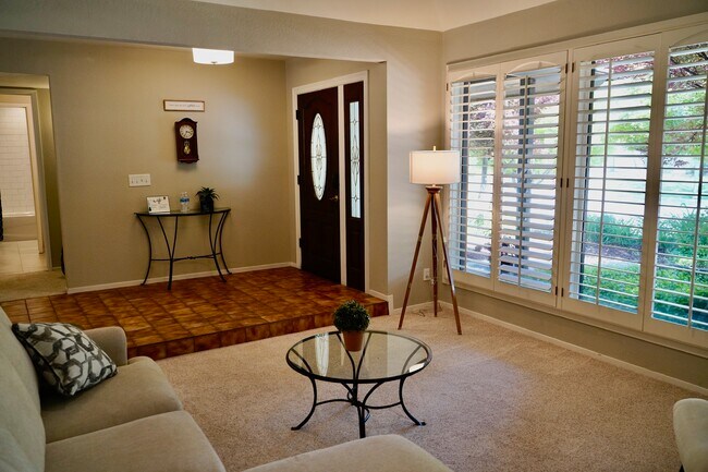 Photo - 836 E Serena Ave