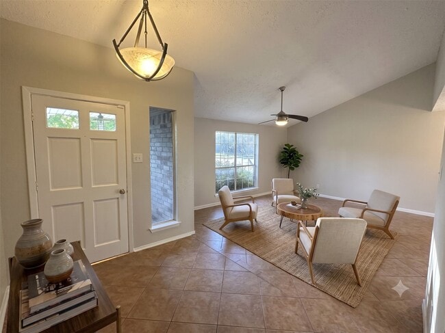 Photo - 302 Morningside Dr