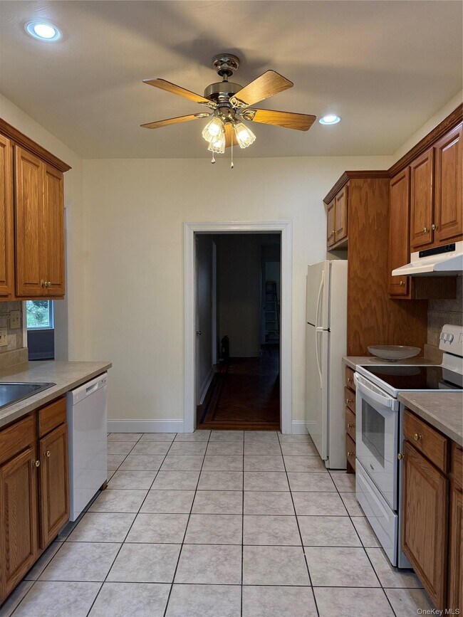 Photo - 11 Grand St