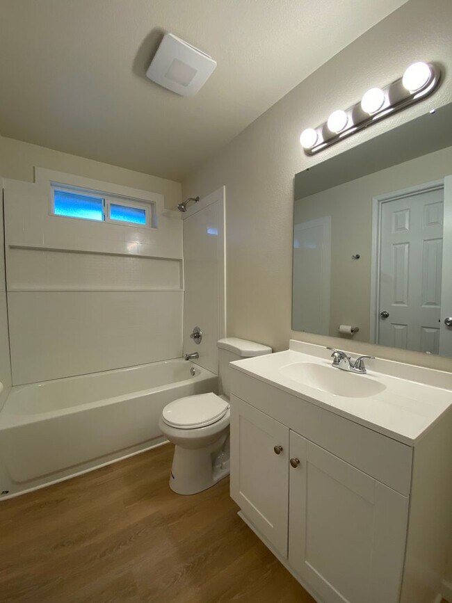 Photo - Charming 3 Bedroom 1 Bath Updated Home in Tacoma!