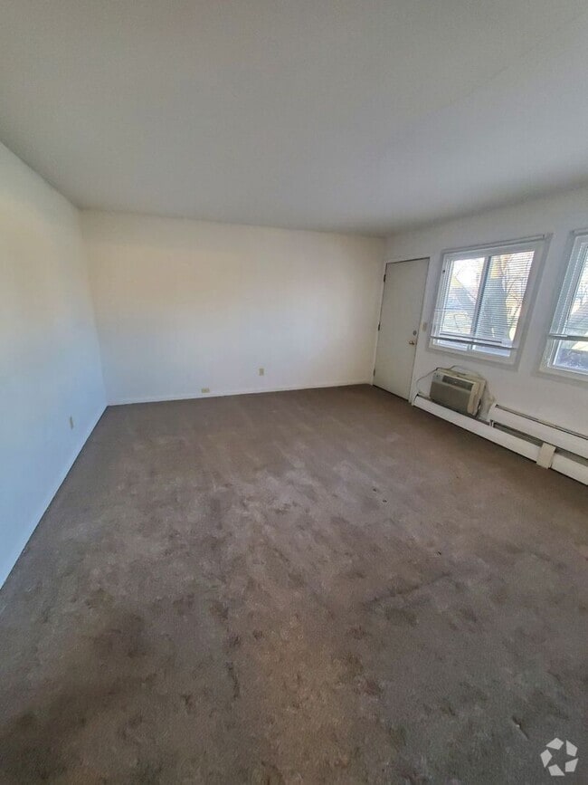 Building Photo - 111 Cummings St Rental