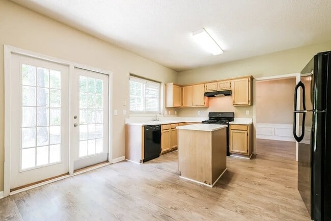 Photo - 2025 Eagle Nest Bluff NW