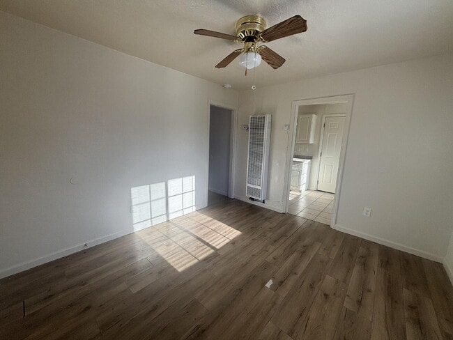 1302 N Filbert St