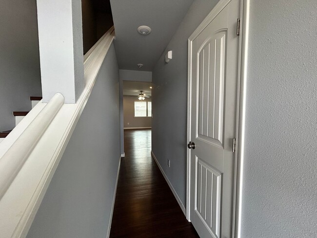 Photo - Townhouse with Garage - Minutes from Downt... Unit 624-1