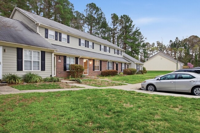 Photo - 10 Hartford Ct