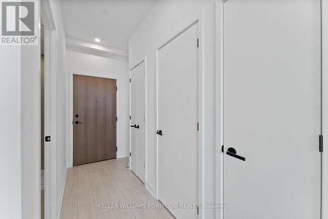 Photo - 55 Charles St E Unit 3011