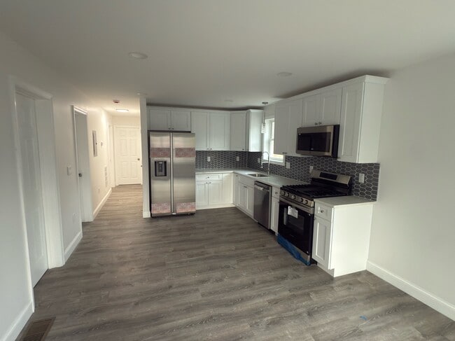 Building Photo - 191 Russo St Unit 1