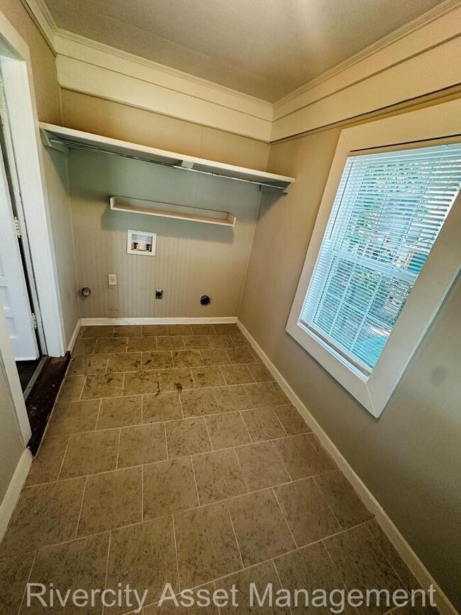 Photo - BERCLAIR BEAUTY, SECTION 8 WELCOMED!!!!!