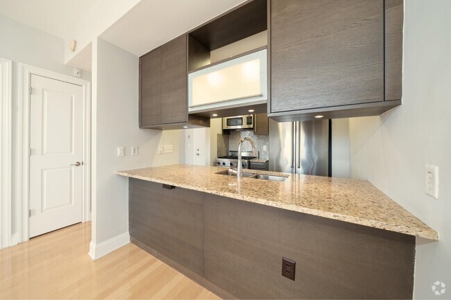 Building Photo - 10 Regent St Unit 704 Rental