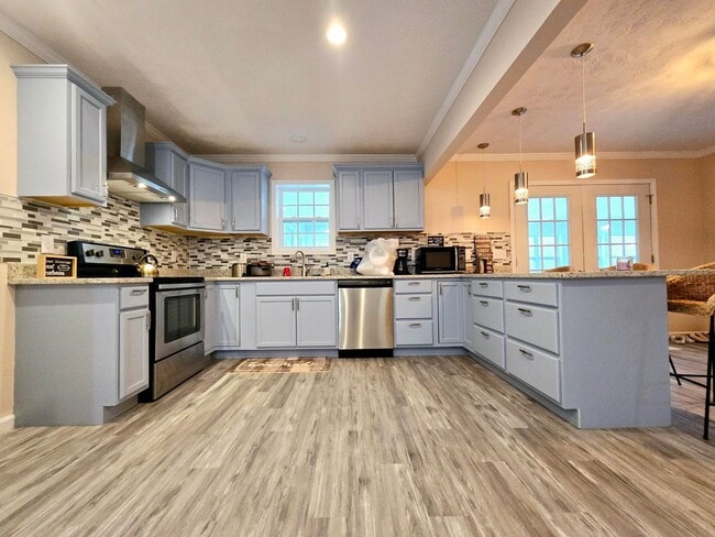 Building Photo - Amazing 4 bed room 3 bathroom home in the country with a large Private lot fully updated!!!!!!!