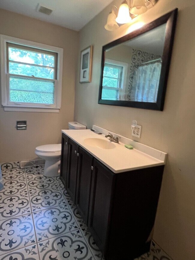 Photo - 6536 Ridge Rd