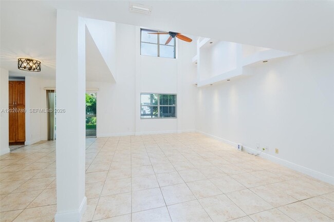 Photo - 305 S Ketch Dr