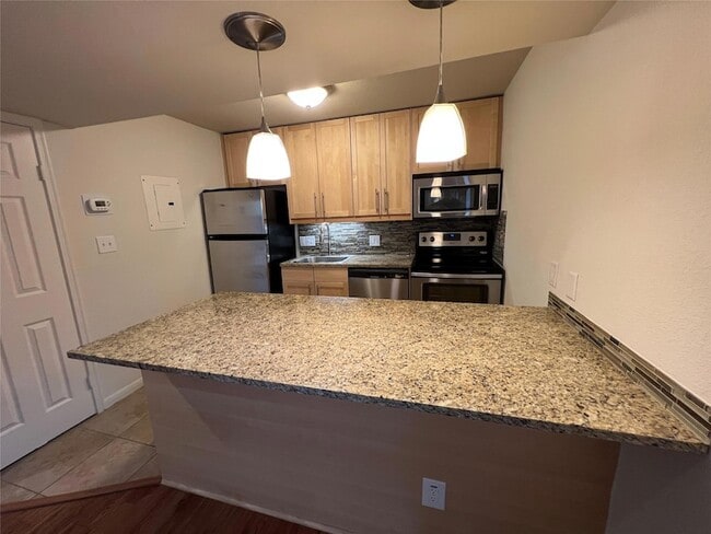 Photo - 7685 Northcross Dr Unit 909