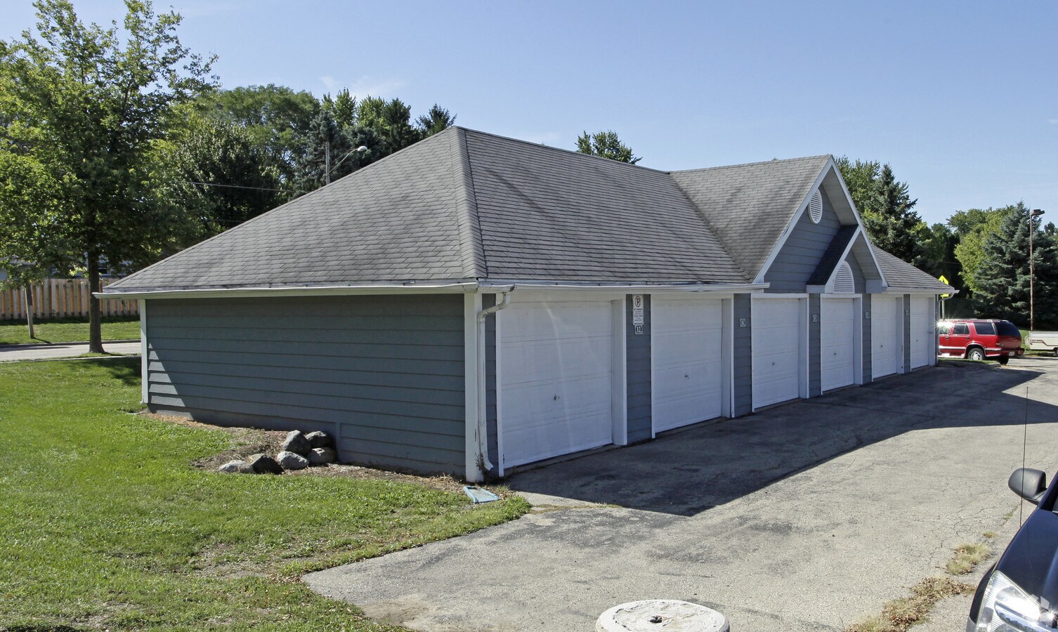 Photo - School Street Apartments
