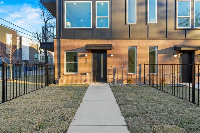 2101 N Prairie Ave