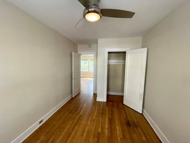 Photo - Vintage 1 Bedroom with Hardwood Floors, Close-In Location Unit 1336
