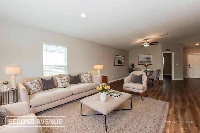 Photo - 3908 23rd St SW
