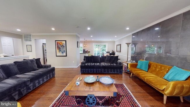 Photo - 7628 Chancellor Way