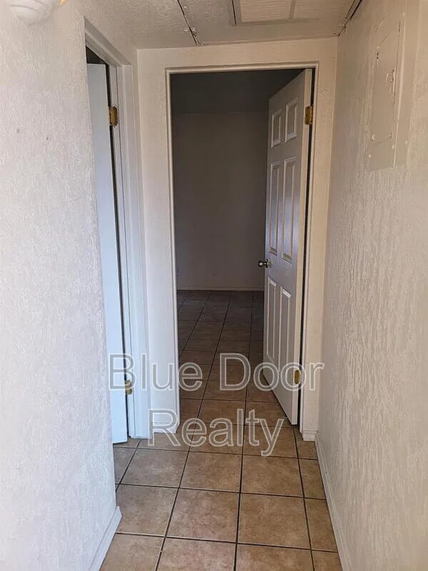 4601 Carlisle H-3