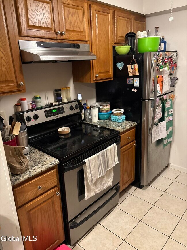 Photo - 161 Cedarview Ln