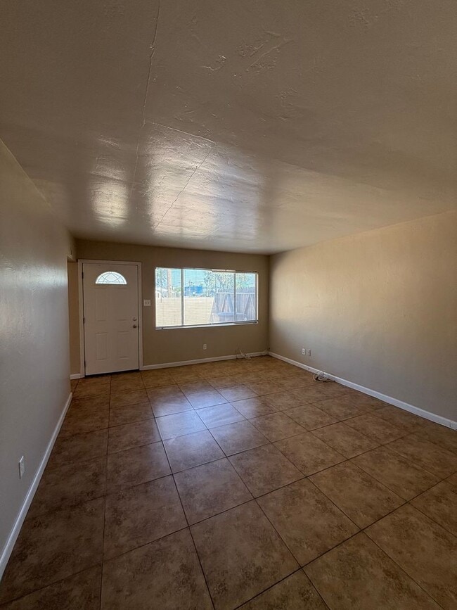 Photo - 2114 Brundage Ln Unit A
