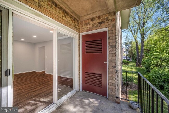 Photo - 3860 Lyndhurst Dr Unit 202