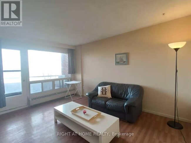 Photo - 20 Chesterton Dr Unit 501