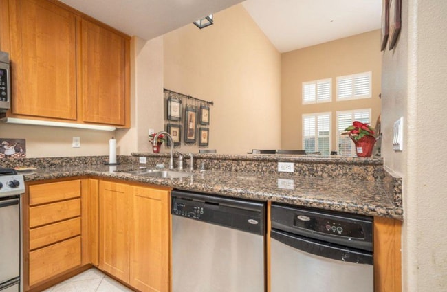 Photo - 12668 Chapman Ave Unidad 2415