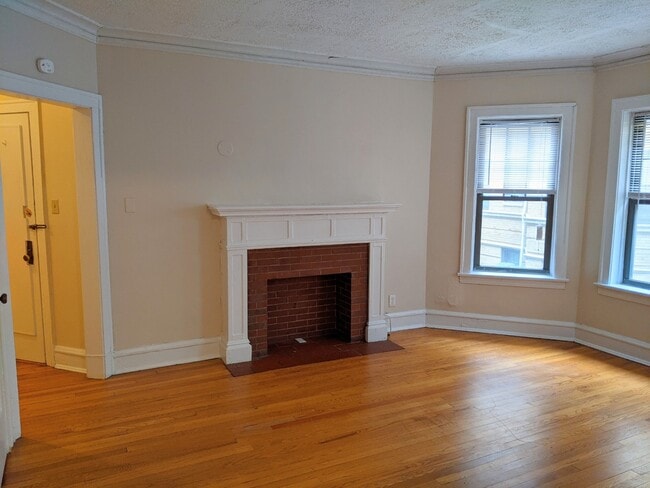 Photo - 925 Forest Ave Unit 25-1E