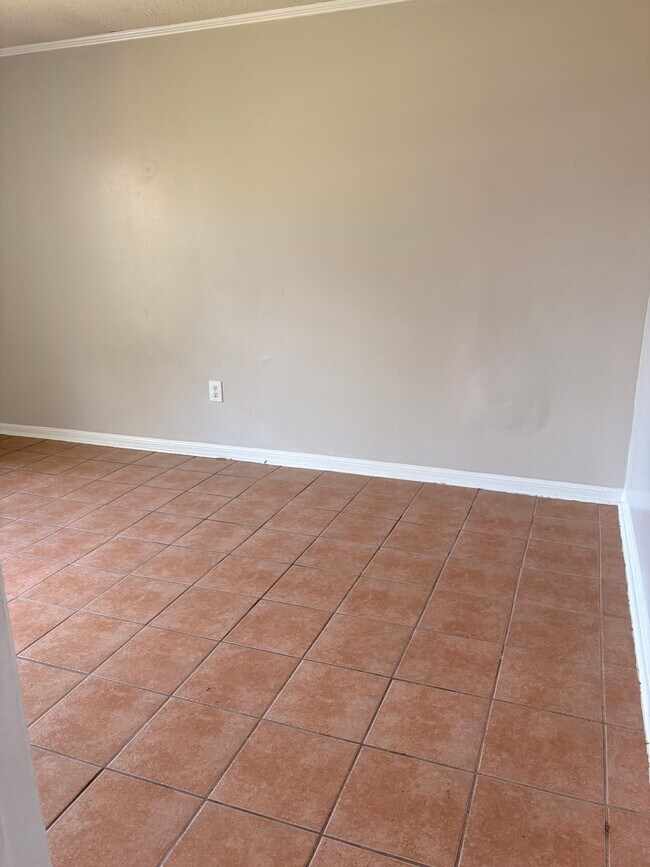 1510 La Annie Dr Unit 4