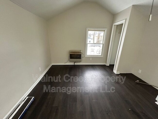 Photo - 340 8th St Unit 3