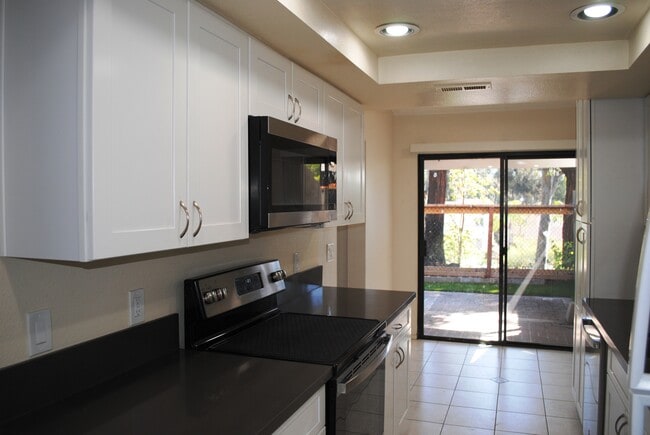 Photo - 5821 Portobelo Ct