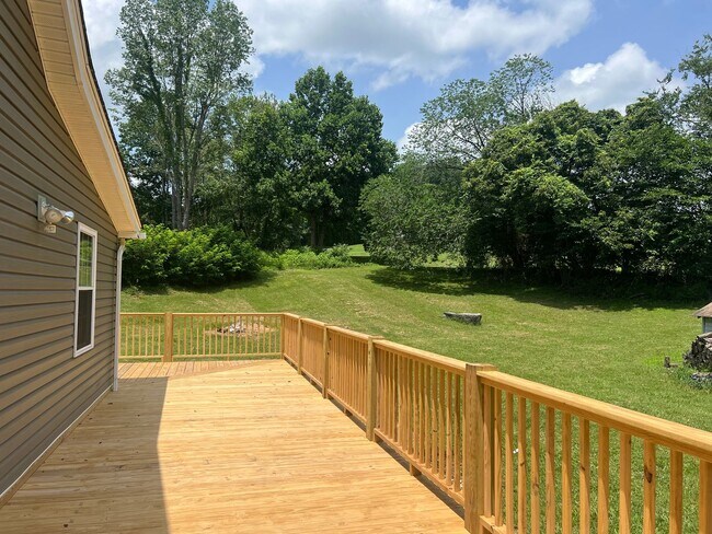 Photo - Very nice 4 bedroom near Tri Cities Airpor... House