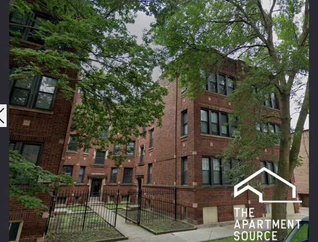 Photo - 4721 N Leavitt St Unit 3