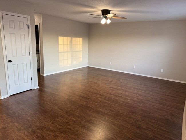 Photo - 323 S 12th St Unidad H