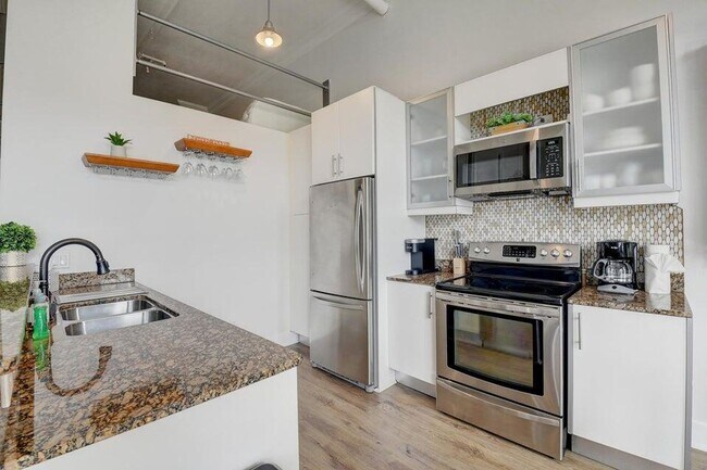 Photo - 185 NE 4th Ave