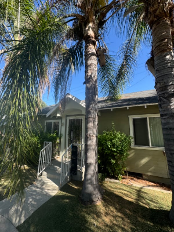Photo - 2115 N Raymond Ave Apartamento Unidad 2129